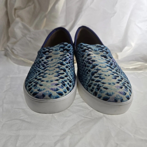 Donald J Pliner Neakers EUC - Picture 5 of 13